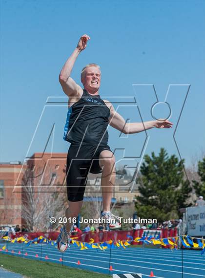 Thumbnail 1 in 2016 Mullen Runners Roost Invitational photogallery.