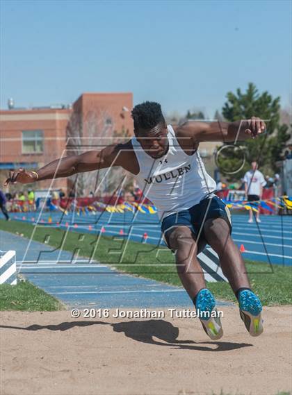 Thumbnail 1 in 2016 Mullen Runners Roost Invitational photogallery.