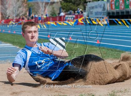 Thumbnail 2 in 2016 Mullen Runners Roost Invitational photogallery.