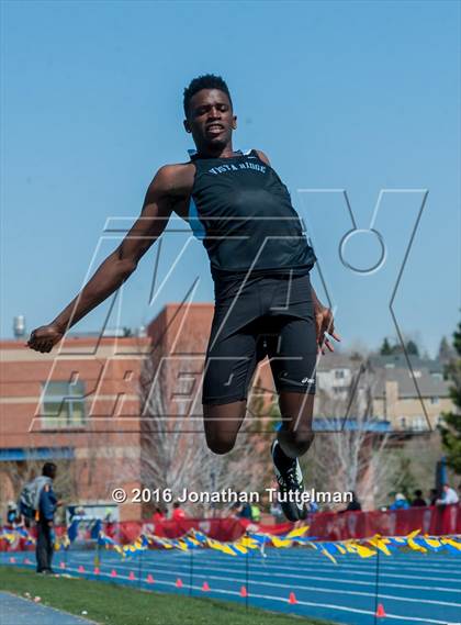 Thumbnail 3 in 2016 Mullen Runners Roost Invitational photogallery.