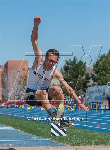 Thumbnail 3 in 2016 Mullen Runners Roost Invitational photogallery.