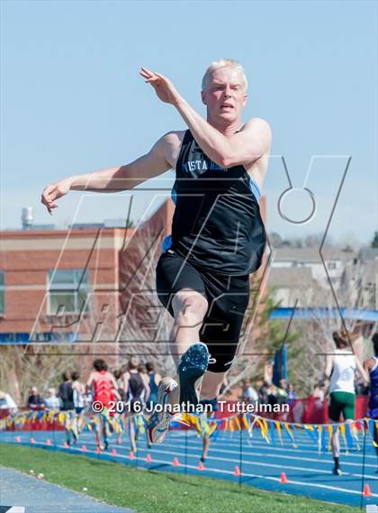 Thumbnail 3 in 2016 Mullen Runners Roost Invitational photogallery.