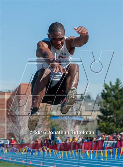 Thumbnail 2 in 2016 Mullen Runners Roost Invitational photogallery.
