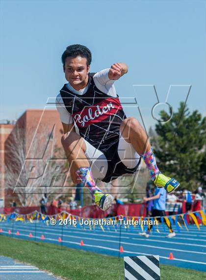 Thumbnail 3 in 2016 Mullen Runners Roost Invitational photogallery.