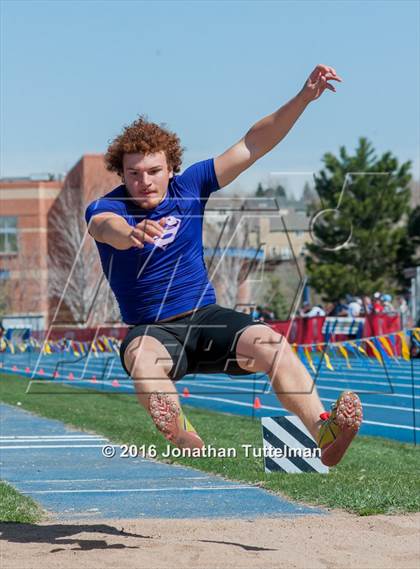 Thumbnail 2 in 2016 Mullen Runners Roost Invitational photogallery.