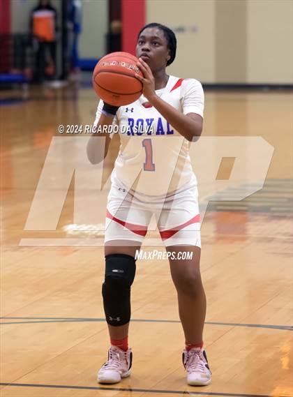Thumbnail 3 in Royal vs Sealy photogallery.
