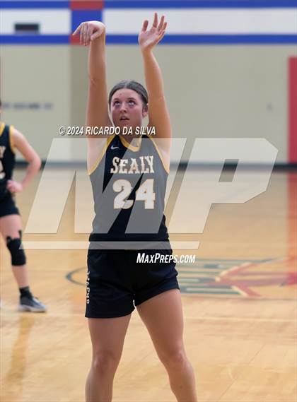 Thumbnail 1 in Royal vs Sealy photogallery.