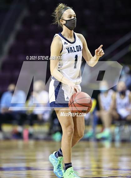 Thumbnail 3 in Valor Christian vs Regis Jesuit (CHSAA 5A Final) photogallery.