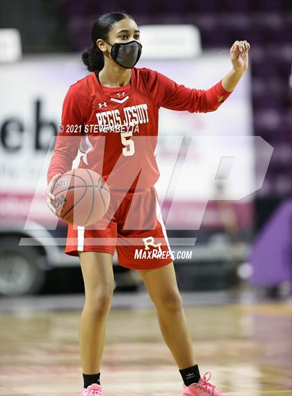 Thumbnail 1 in Valor Christian vs Regis Jesuit (CHSAA 5A Final) photogallery.