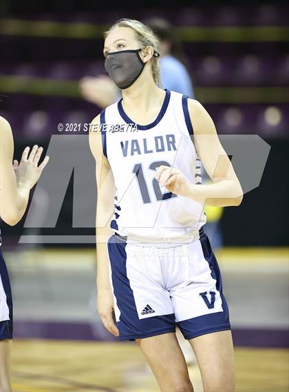 Thumbnail 2 in Valor Christian vs Regis Jesuit (CHSAA 5A Final) photogallery.