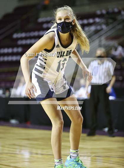 Thumbnail 1 in Valor Christian vs Regis Jesuit (CHSAA 5A Final) photogallery.