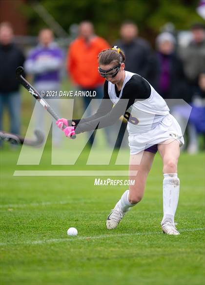Thumbnail 2 in Cheverus vs. Falmouth (MPA Class A Regional Semi-final) photogallery.
