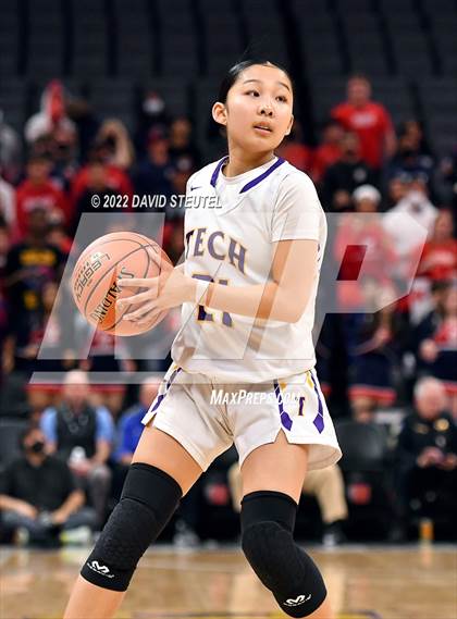 Thumbnail 2 in La Salle vs. Oakland Tech (CIF State D3 Final) photogallery.