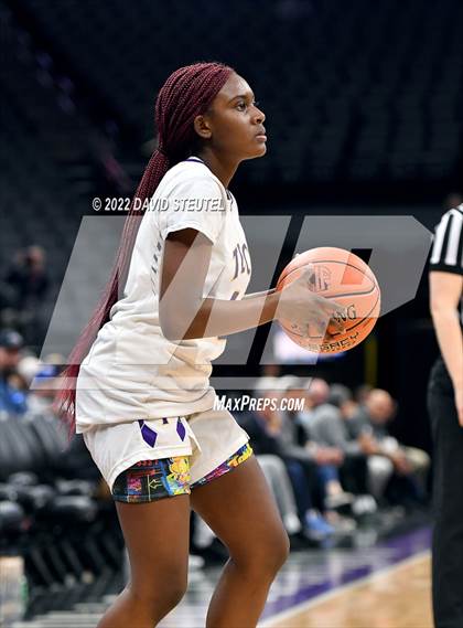 Thumbnail 1 in La Salle vs. Oakland Tech (CIF State D3 Final) photogallery.