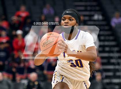 Thumbnail 2 in La Salle vs. Oakland Tech (CIF State D3 Final) photogallery.