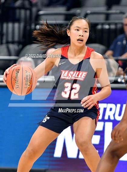 Thumbnail 2 in La Salle vs. Oakland Tech (CIF State D3 Final) photogallery.