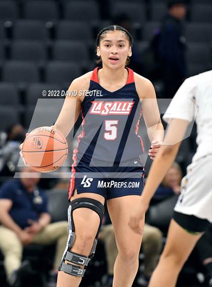 Thumbnail 1 in La Salle vs. Oakland Tech (CIF State D3 Final) photogallery.