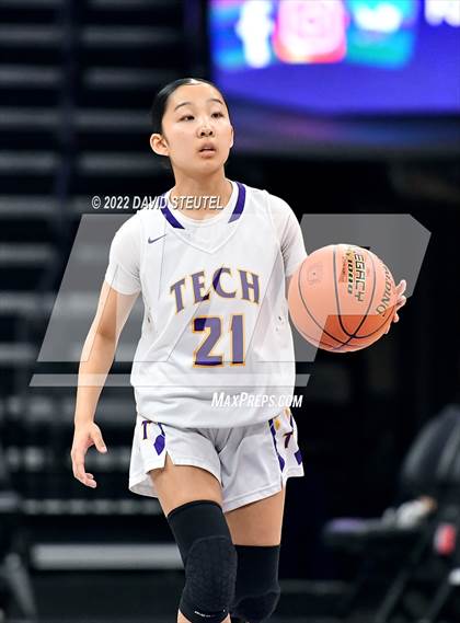 Thumbnail 1 in La Salle vs. Oakland Tech (CIF State D3 Final) photogallery.