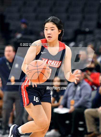 Thumbnail 1 in La Salle vs. Oakland Tech (CIF State D3 Final) photogallery.