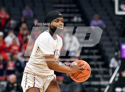 Thumbnail 1 in La Salle vs. Oakland Tech (CIF State D3 Final) photogallery.