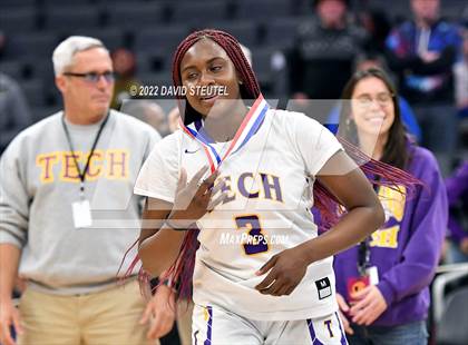 Thumbnail 1 in La Salle vs. Oakland Tech (CIF State D3 Final) photogallery.