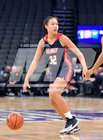 Thumbnail 1 in La Salle vs. Oakland Tech (CIF State D3 Final) photogallery.