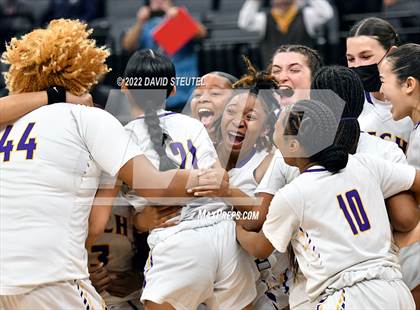 Thumbnail 2 in La Salle vs. Oakland Tech (CIF State D3 Final) photogallery.
