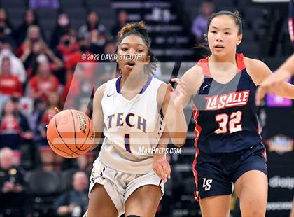 Thumbnail 2 in La Salle vs. Oakland Tech (CIF State D3 Final) photogallery.