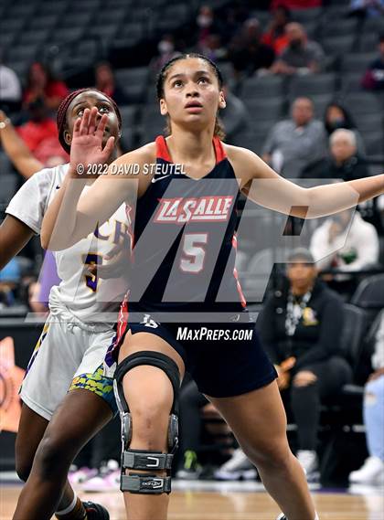 Thumbnail 1 in La Salle vs. Oakland Tech (CIF State D3 Final) photogallery.