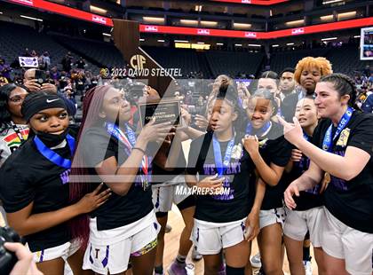 Thumbnail 2 in La Salle vs. Oakland Tech (CIF State D3 Final) photogallery.