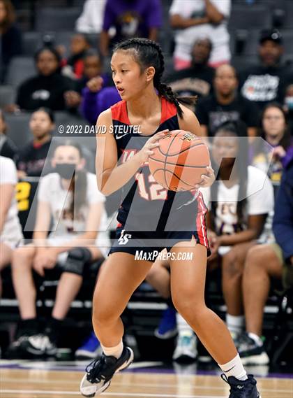 Thumbnail 1 in La Salle vs. Oakland Tech (CIF State D3 Final) photogallery.
