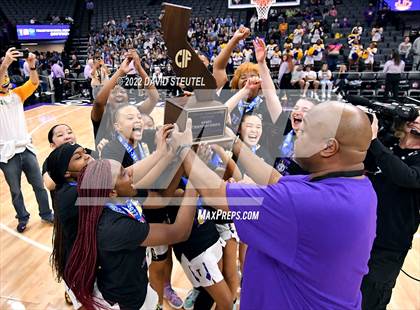 Thumbnail 1 in La Salle vs. Oakland Tech (CIF State D3 Final) photogallery.