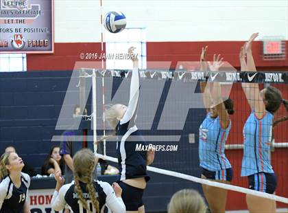 Thumbnail 2 in Ralston Valley vs. Marymount (Durango Fall Classic) photogallery.
