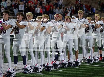 Thumbnail 2 in Liberty vs. Graham (UIL Football 4A D1 Area) photogallery.