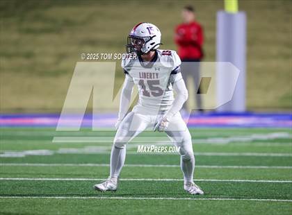 Thumbnail 3 in Liberty vs. Graham (UIL Football 4A D1 Area) photogallery.