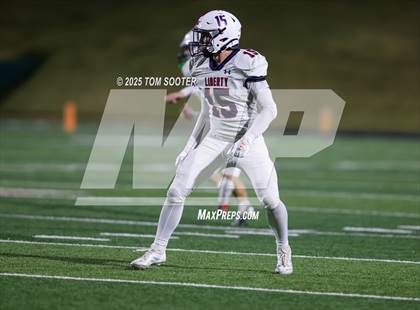 Thumbnail 3 in Liberty vs. Graham (UIL Football 4A D1 Area) photogallery.