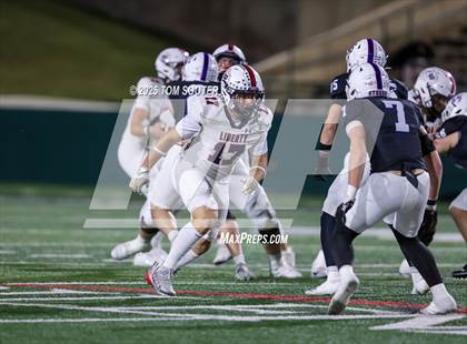 Thumbnail 2 in Liberty vs. Graham (UIL Football 4A D1 Area) photogallery.
