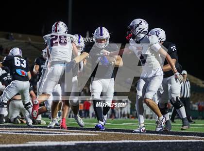 Thumbnail 3 in Liberty vs. Graham (UIL Football 4A D1 Area) photogallery.