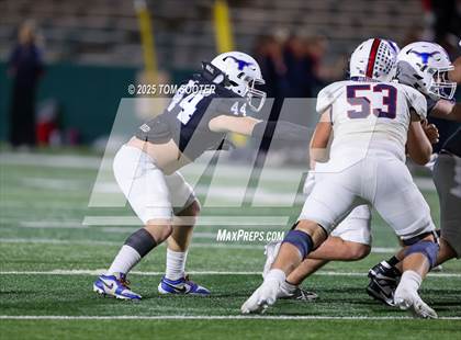 Thumbnail 1 in Liberty vs. Graham (UIL Football 4A D1 Area) photogallery.