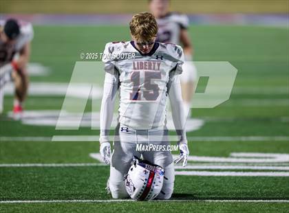 Thumbnail 3 in Liberty vs. Graham (UIL Football 4A D1 Area) photogallery.