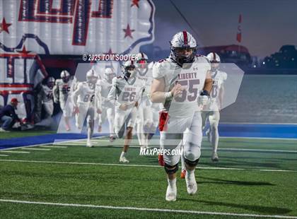 Thumbnail 3 in Liberty vs. Graham (UIL Football 4A D1 Area) photogallery.