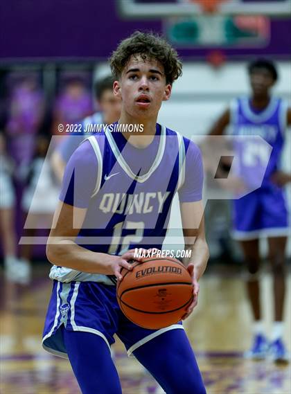 Thumbnail 1 in Quincy @ Collinsville (IHSA 4A Sectional Semifinal) photogallery.