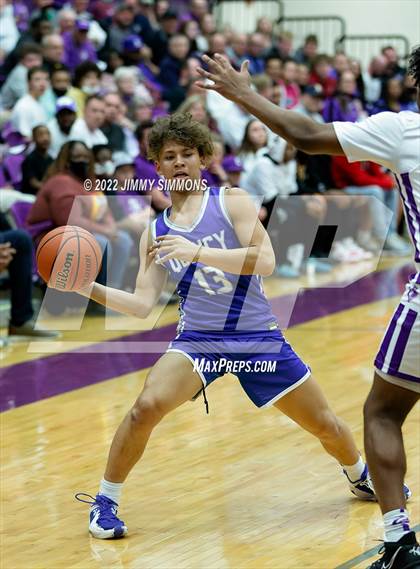 Thumbnail 2 in Quincy @ Collinsville (IHSA 4A Sectional Semifinal) photogallery.