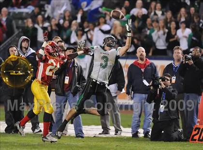 Thumbnail 3 in St. Mary's vs. Cathedral (CIF State D2 Final) photogallery.