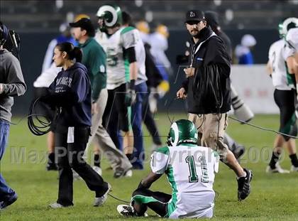 Thumbnail 3 in St. Mary's vs. Cathedral (CIF State D2 Final) photogallery.