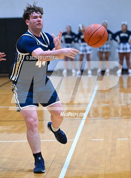 Thumbnail 3 in Catholic Central vs. Notre Dame (OHSAA DIV VII Regional Semifinal) photogallery.