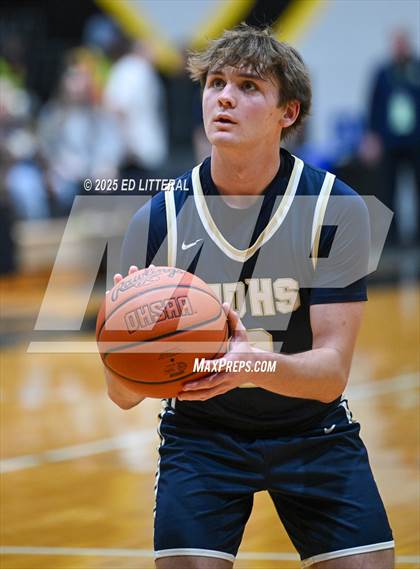Thumbnail 1 in Catholic Central vs. Notre Dame (OHSAA DIV VII Regional Semifinal) photogallery.
