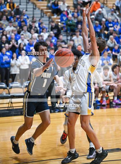 Thumbnail 3 in Catholic Central vs. Notre Dame (OHSAA DIV VII Regional Semifinal) photogallery.