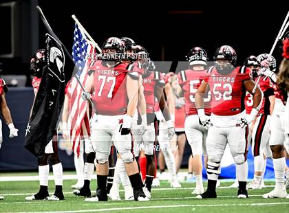 Thumbnail 2 in Union Parish vs. Many (LHSAA Div III Non-Select Final) photogallery.