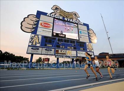 Thumbnail 1 in Nike Outdoor Nationals - Day 1 photogallery.
